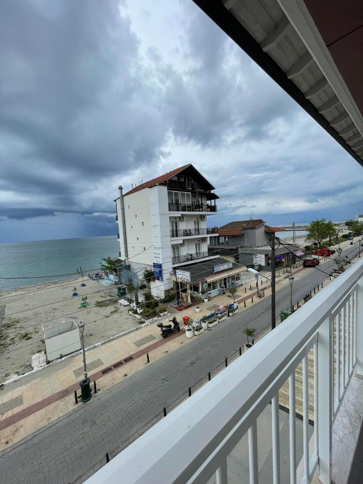 Nepheli Hotel Paralía Kültér fotó