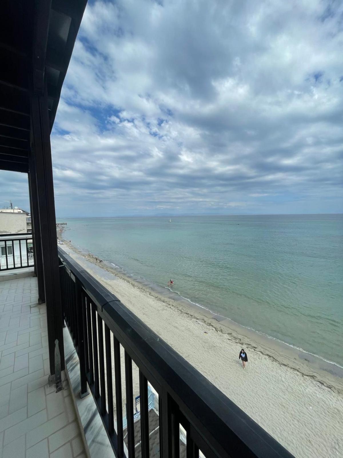 Nepheli Hotel Paralía Kültér fotó