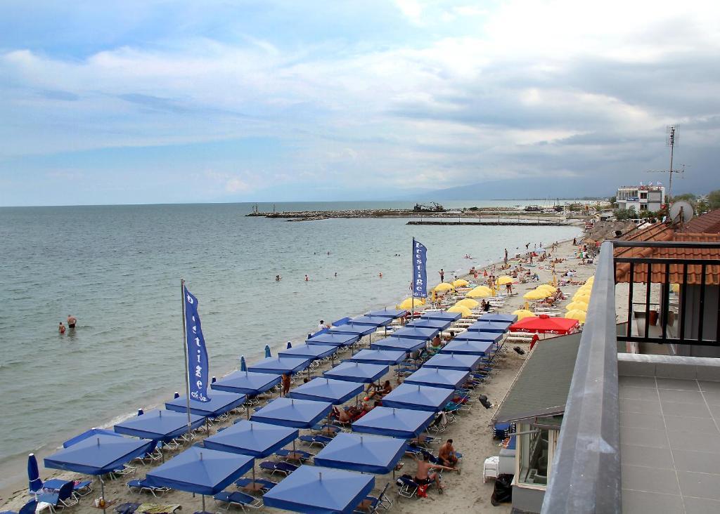 Nepheli Hotel Paralía Kültér fotó
